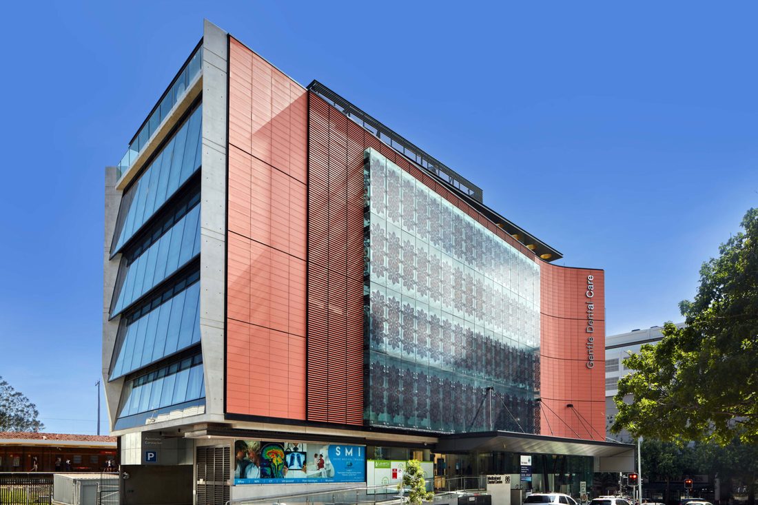 The Sydney Dental Care building at 86 Kiora Rd, Miranda